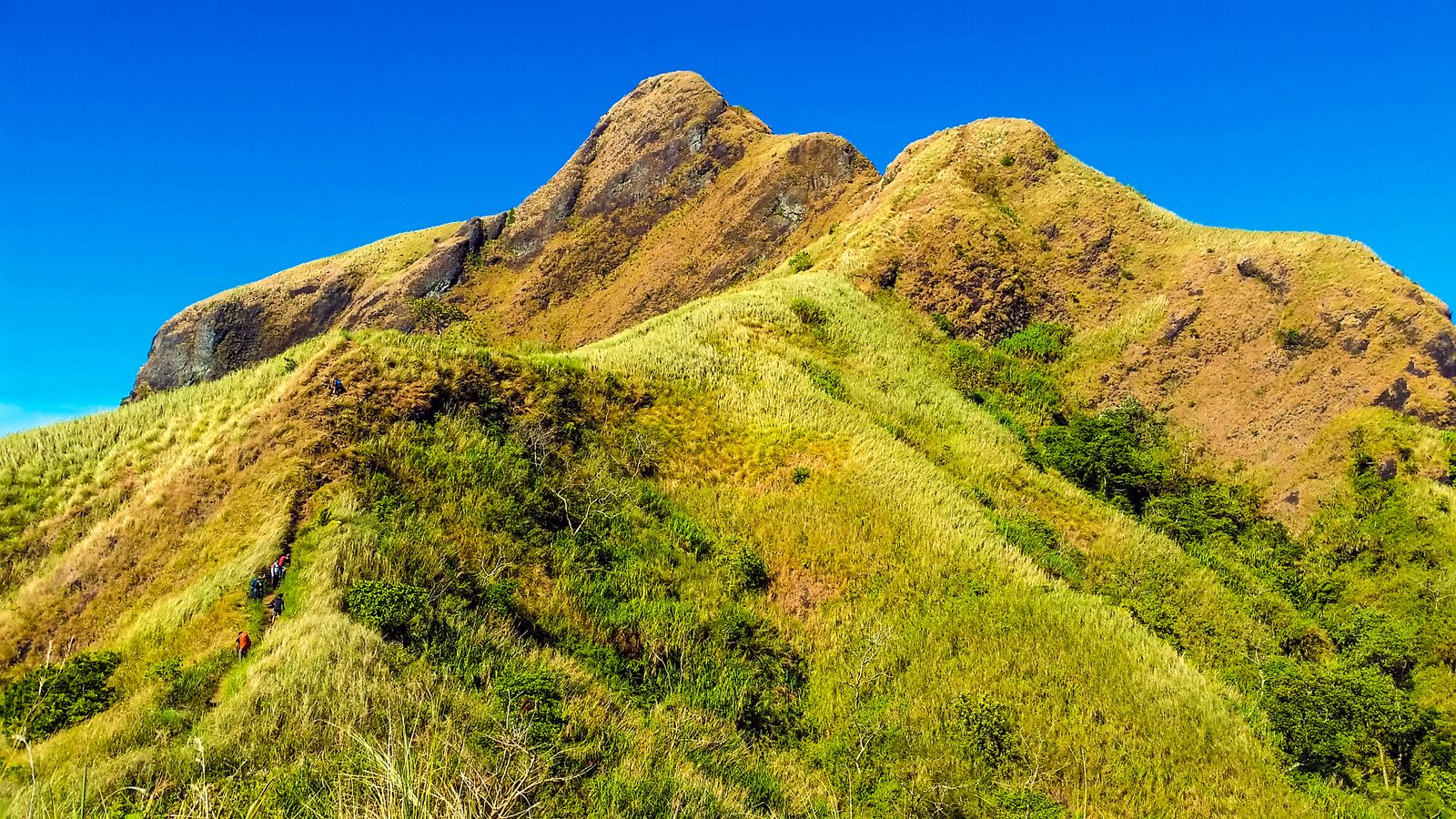 Mount Batulao (811m)