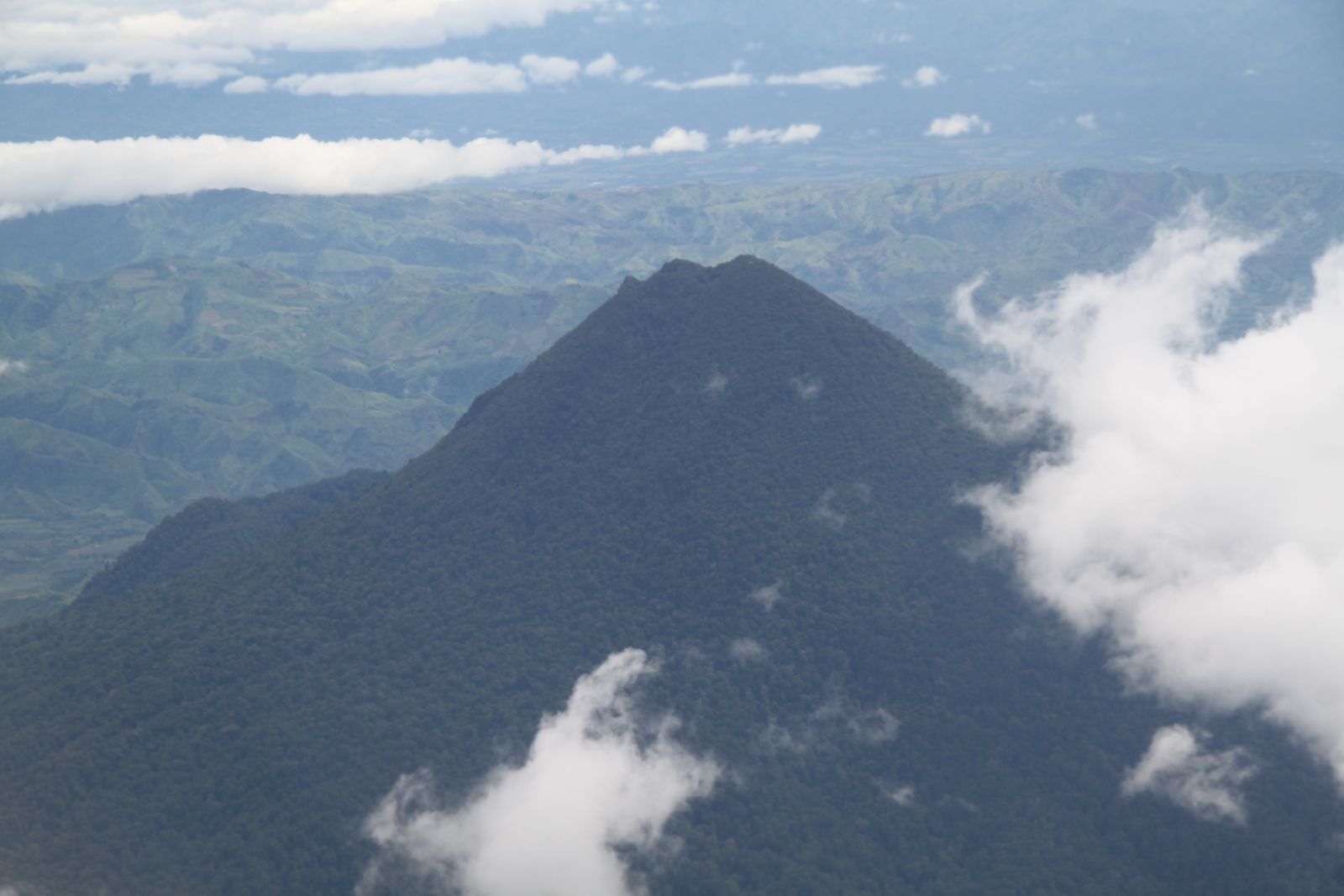 Mount Matutum (2,286m)